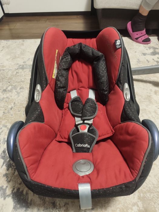 Кош кошница за кола с база изофикс isofix  Maxi-Cosi CabrioFix + ISOFIX EasyFix – комплект с база. 0-13 кг До около От 0 до 16-18 месеца