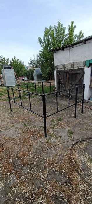 продается  оградка 2 на 2.5