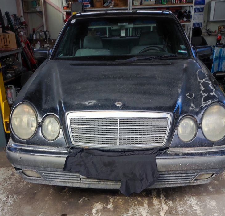 Mercedes W210 на части