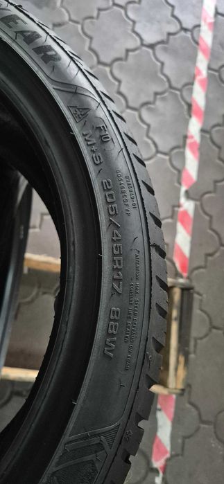 anvelope Yokoyama ,Goodyear 205/55/16 si Goodyear 205/45/17  allseason m&s