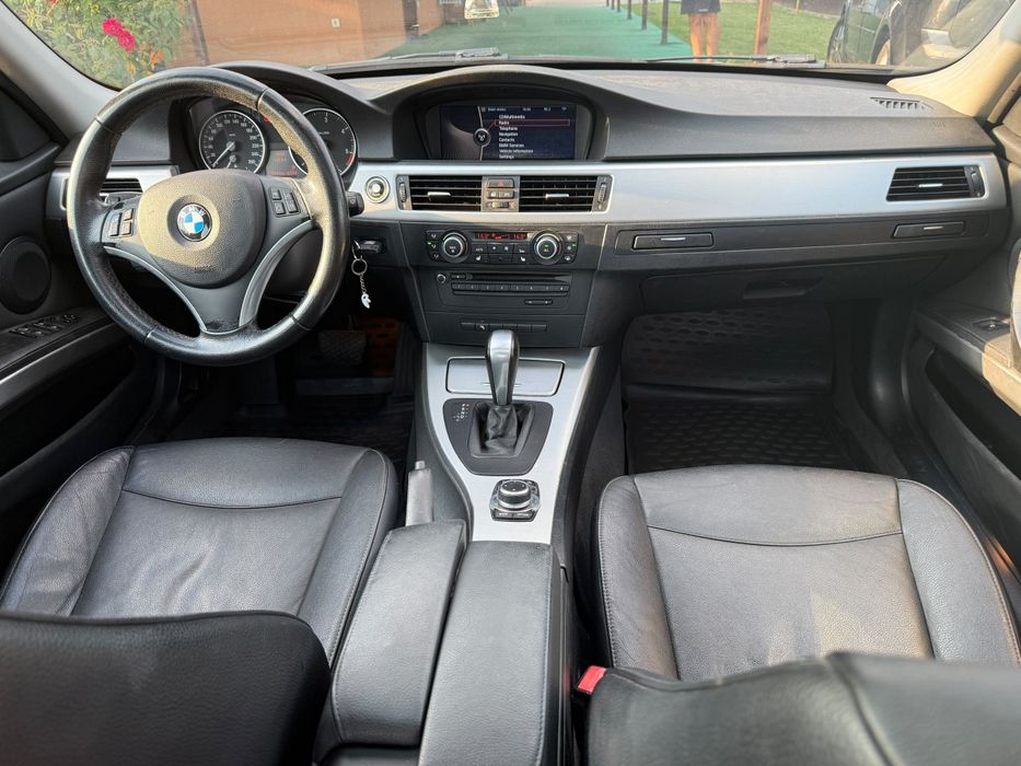 Bmw seria 3 320 an 2010