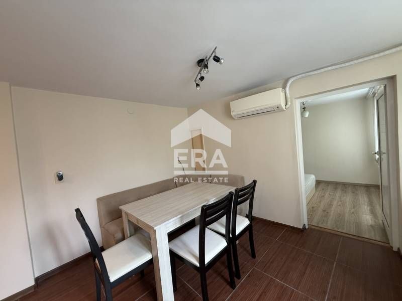 Ремонтирана и обзаведена, едноетажна къща под наем, в района на Зеленч