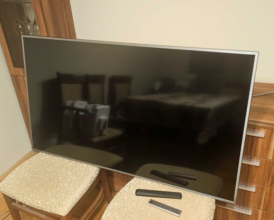 Телевизор Samsung QE55Q67R - 55-инча 4K Ultra HD QLED