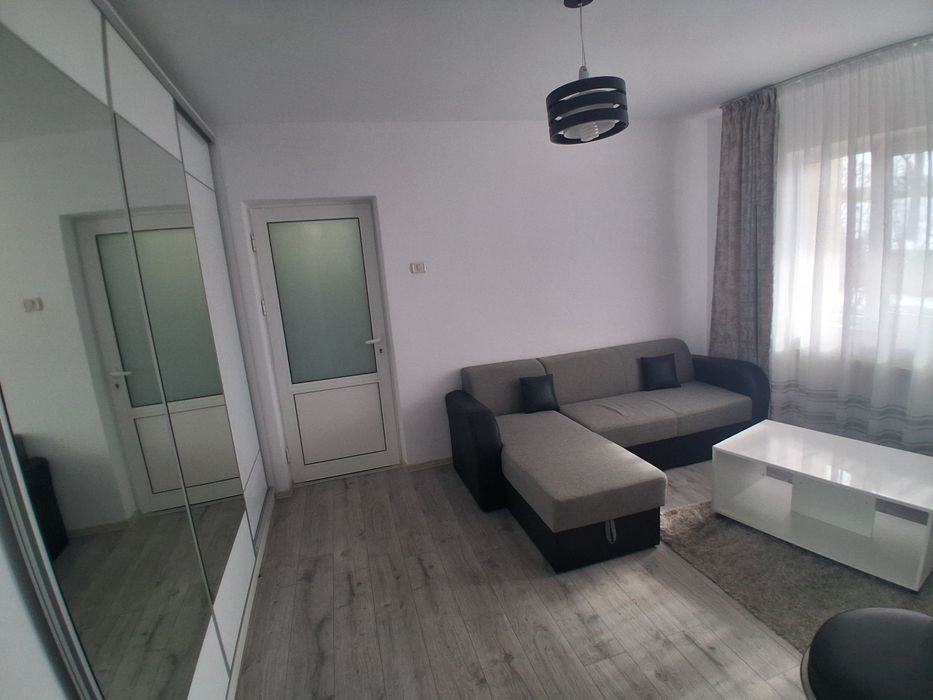 Apartament 2 camere de vânzare–Târgu Frumos,zonă centrală,Petru Rareș