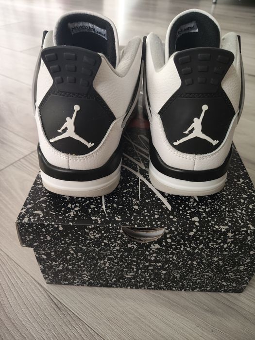 Vand jordan 4 military black