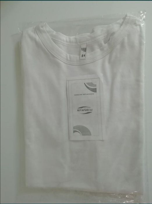 Футболка без рукавов