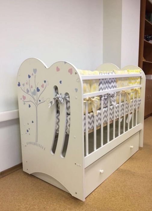 Продам кроватку б/у, самовывоз.