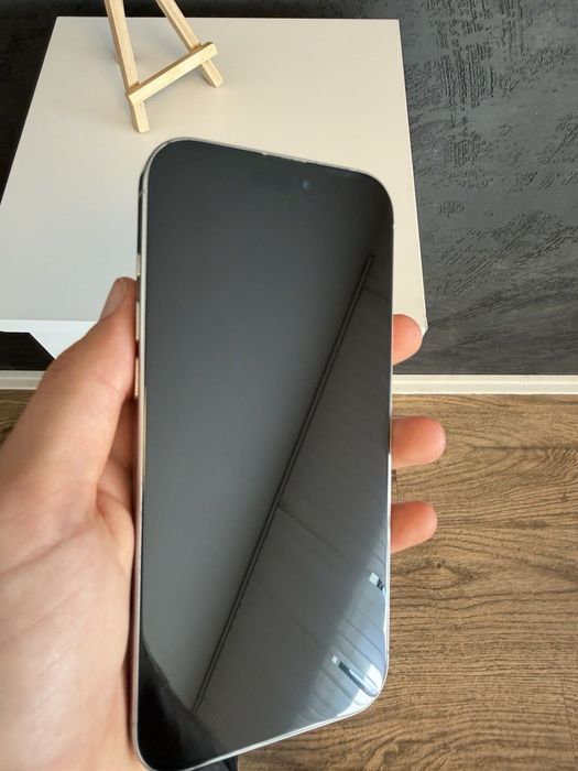 Като нов | Apple iPhone 16 Pro Max | 256 GB | White Titanium | 95% Battery Health | Физически SIM слот