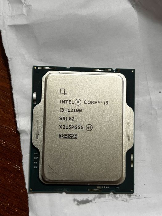 Продаю процессор Intel Core i3-12100.