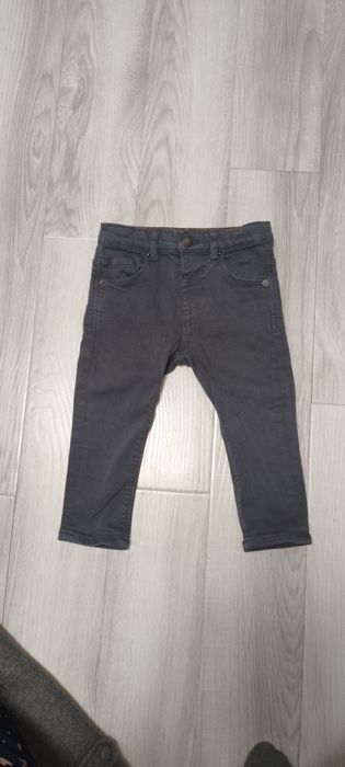 Пальто и джинсы на мальчика 9-18м