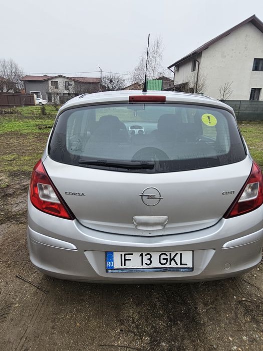 Opel Corsa 2010 .