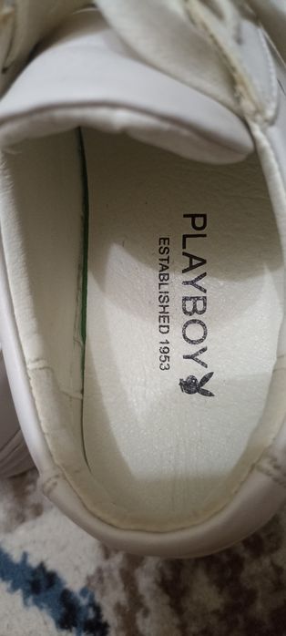 Кроссовки белые. Кожа.38 размер