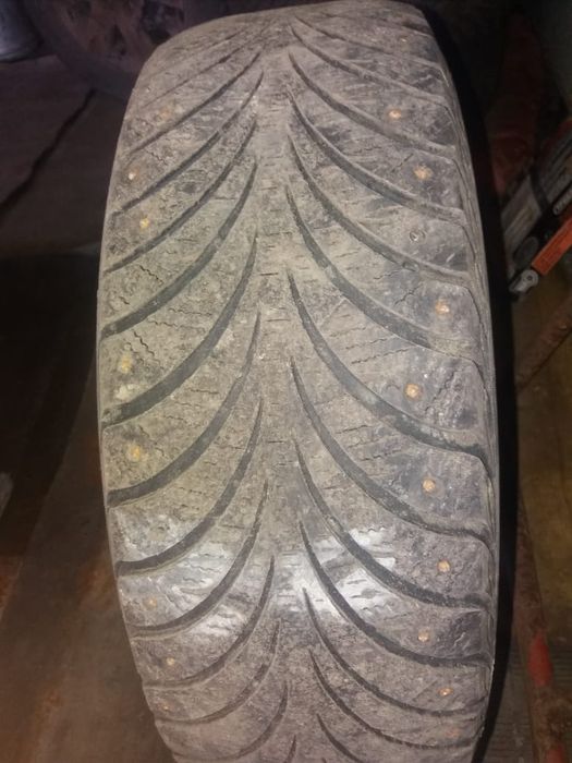 Продам зимнюю резину с дисками