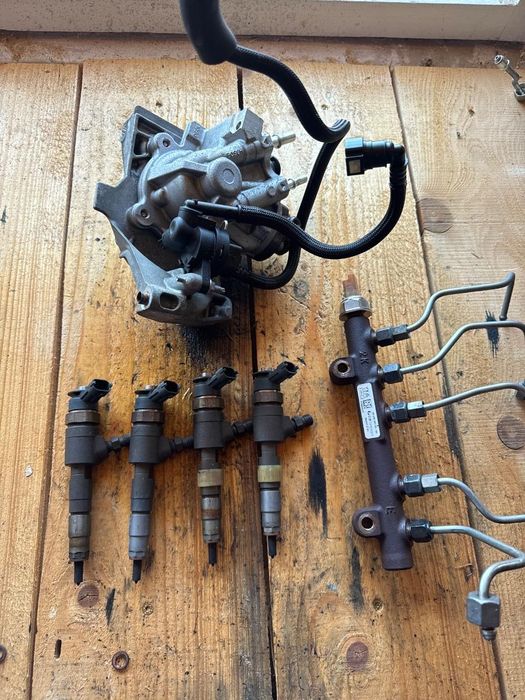 Set/Kit De Injectie Combustibil Peugeot 308/208/3008 1.6Hdi Bh01 -> 0445110566