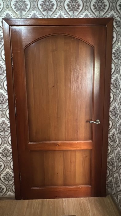 Продам межкомнатные деревянные двери б/у