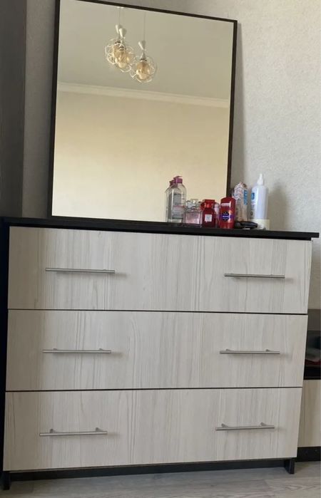 Продам спальную гарнитуру