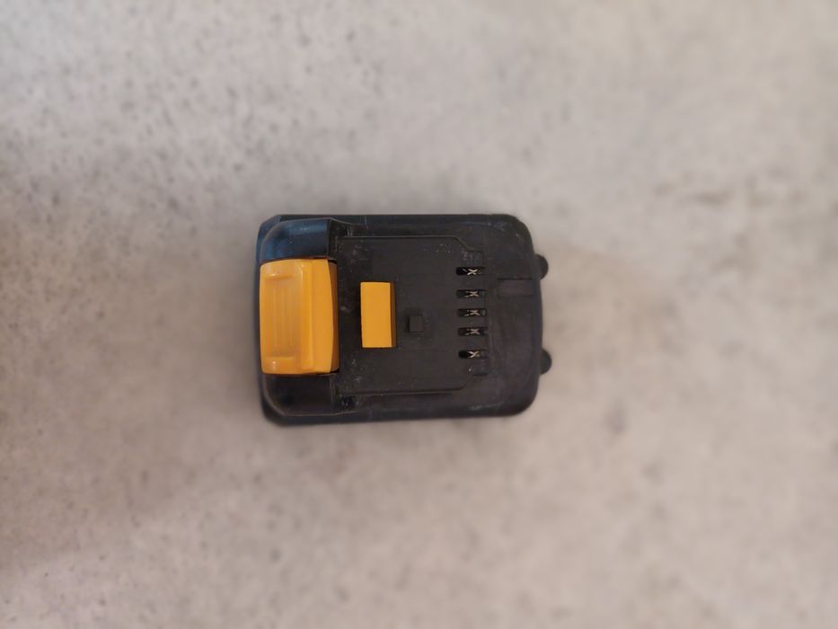 Лазер Dewalt         .