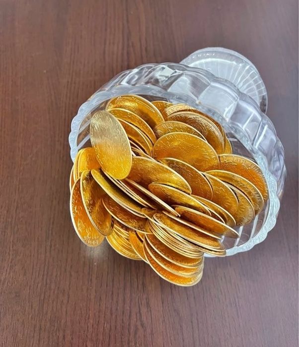 Vand lanturi placte cu aur de 18k