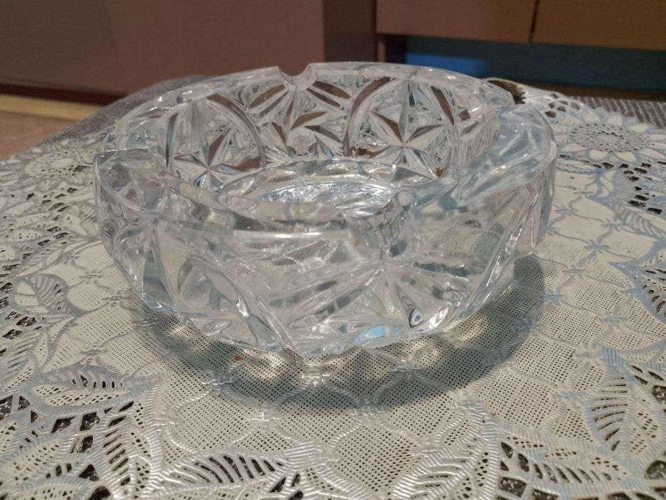 Масивен кристален пепелник