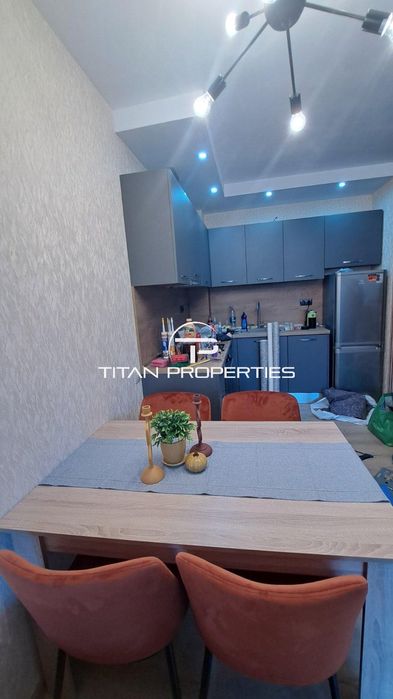 Дава се под наем Двустаен апартамент в Пловдив, Кършияка - 50 кв.м за 450 € - Снимка #1