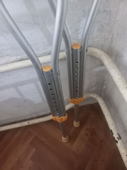 Продам костыли б/у