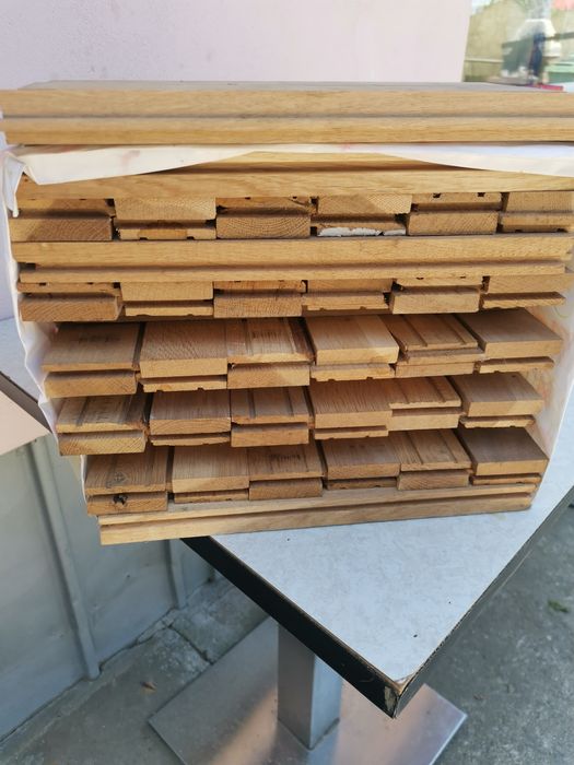 Vînd parchet stejar