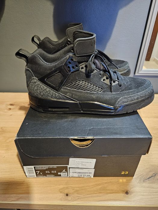 Продавам дамски маратонки Jordan Spizike Low
