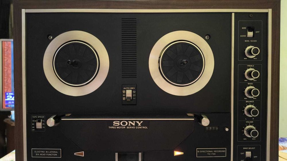 Magnetofon Sony TC730