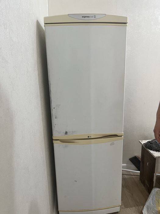 СРОЧНО Холодильник LG, рабочий