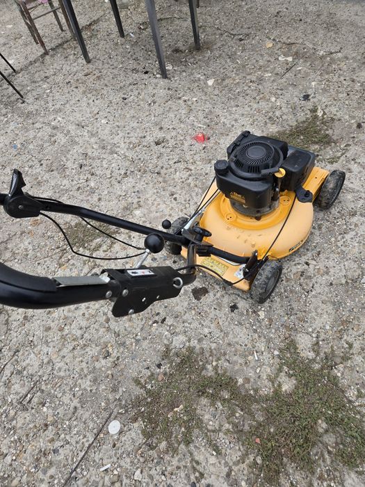 Градинска косачка МУЛЧАР