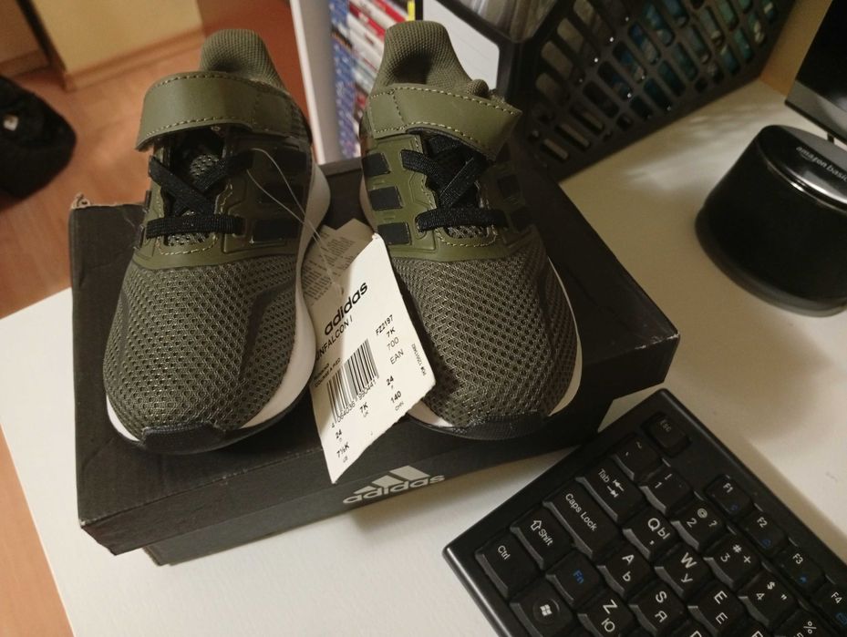 Нови 24 номер(стелка 15,5) Adidas Адидас детски маратонки