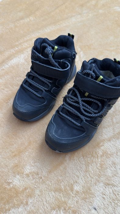 Продаю обувь на мальчика