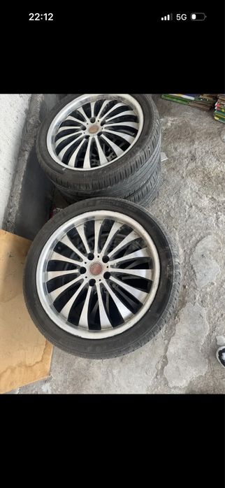 Диск 19 размер в иделный состояние комплект летний балон