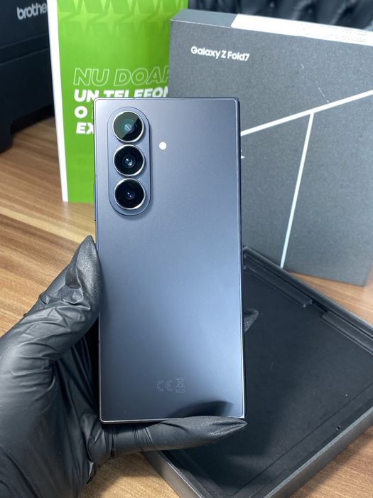 Samsung Galaxy Z Fold7  • 512 GB • Jetblack