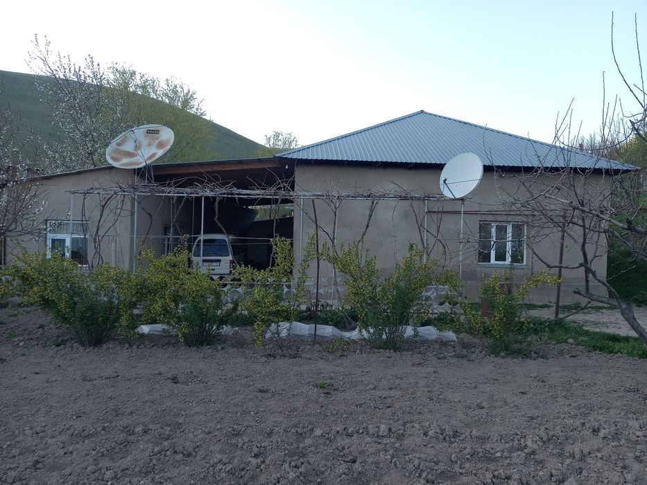 Продоётся дом с большим участком