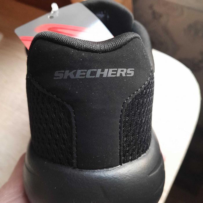 Кроссовки Skechers