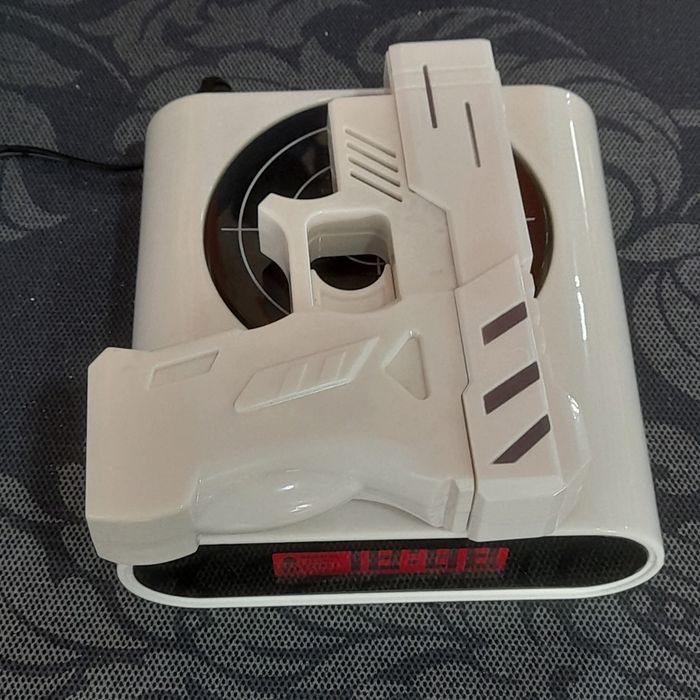 Ceas desteptator tip pistol