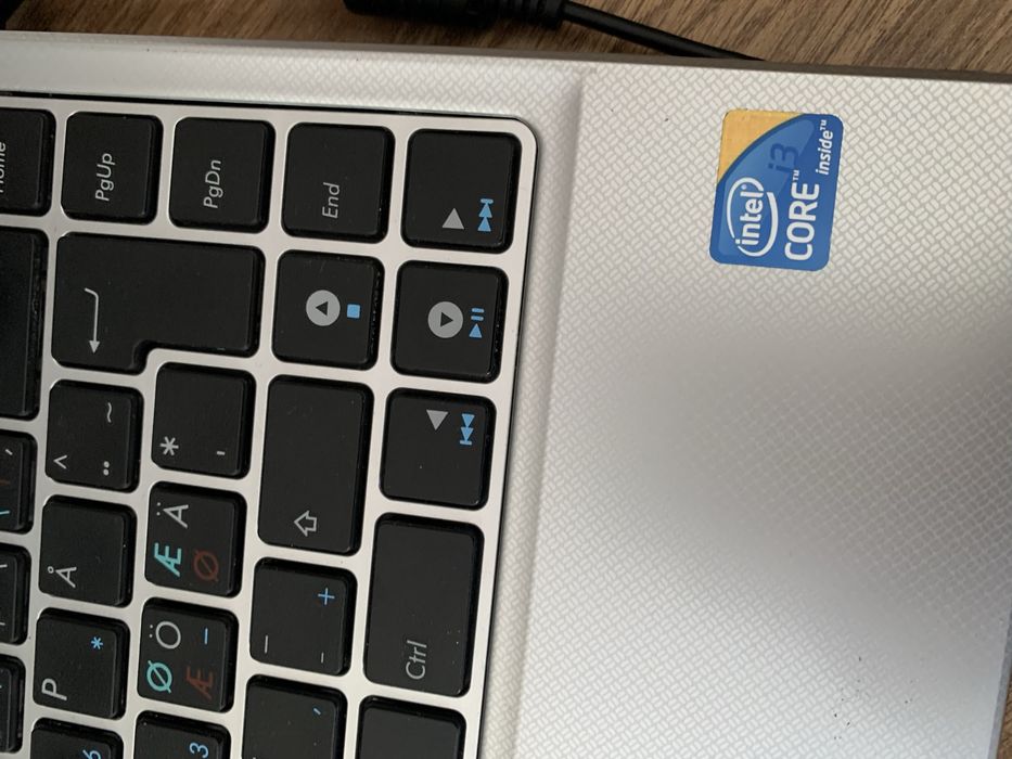 Laptop Asus Slim intel core i3,Display 12,6 inch,4gb ram,Ssd 130gb mem