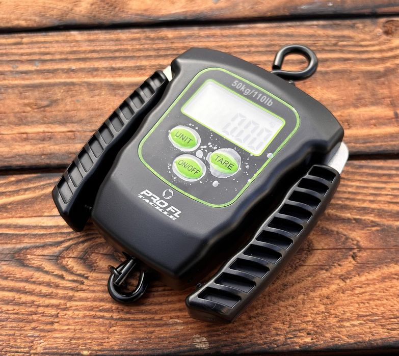 Дигитален кантар с термометър и светещ дисплей за риболов