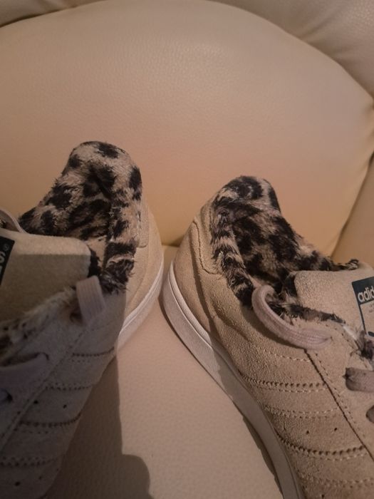 Adidas nr 41 stare impecabila