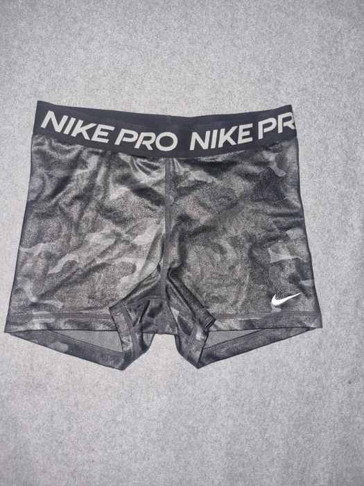 Спортни къси панталонки Nike pro