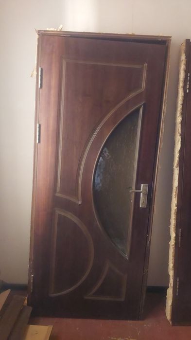 Срочно продаётся  комплект ешик дом учун