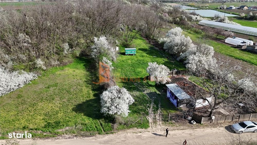 Teren intravilan zona Scurtesti