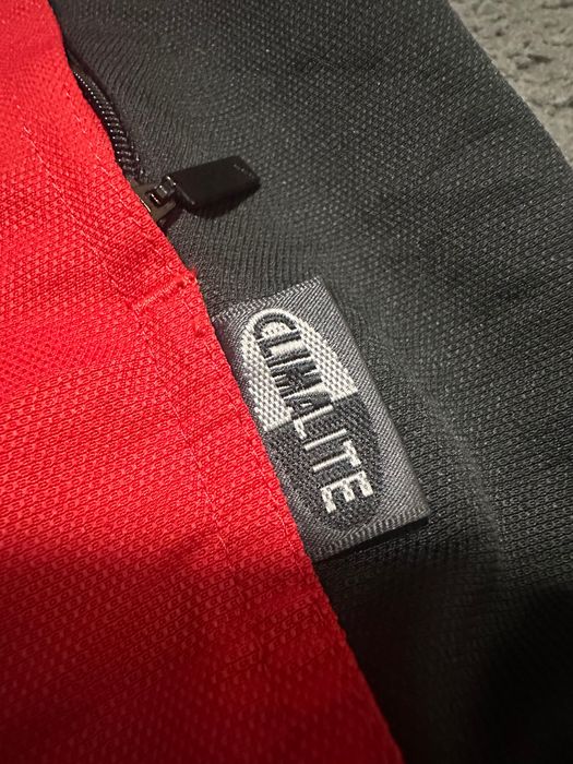 Продава се ветровка Adidas Vintage Y2K – размер L, червено/черно