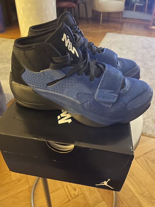 Nike Jordan Zion 2 marimea 36.5