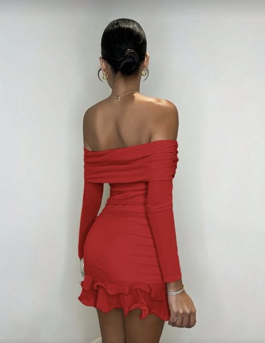 Новое красное платье