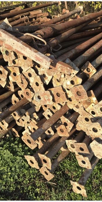 Inchiriez Schela și popii metalici 8 lei