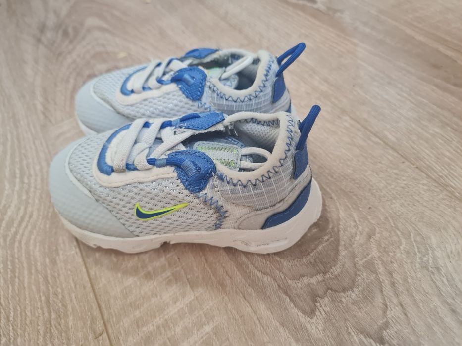 Маратонки за момченце Nike