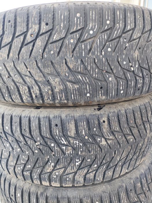 Продам комплект зимней резины