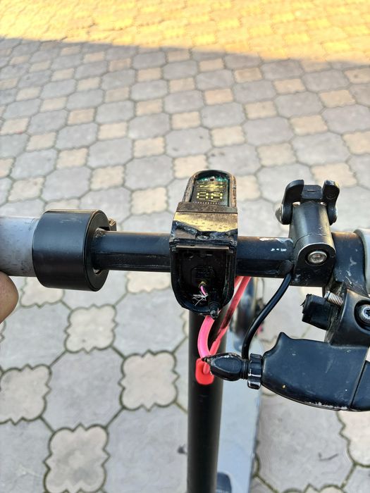 Trotineta electrica de reparat sau pentru piese